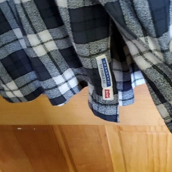 Levi's Jeans Grey & White Plaid Casual Button Down Long Sleeve Sz M Shirt - Picture 3 of 11